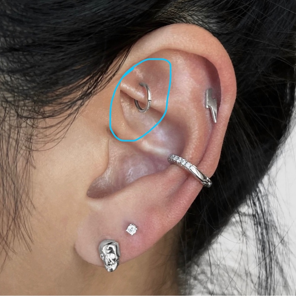 STUDS dainty titanium clicker huggie hoop earring 6mm hypoallergenic silver